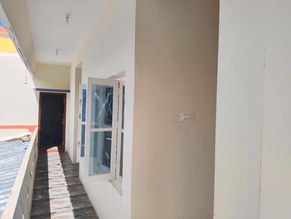 Oyo 8206 K J Residency Ξενοδοχείο Mysore Εξωτερικό φωτογραφία